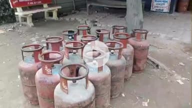 महाराजगंज: घुघली क्षेत्र में रसोई गैस की किल्लत से उपभोक्ता परेशान