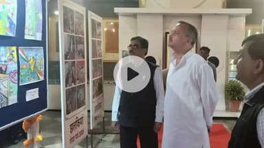 रामपुर: बुधवार को रामपुर रज़ा पुस्तकालय एवं संग्रहालय में कलाकृतियों की विशेष प्रदर्शनी का आयोजन किया गया