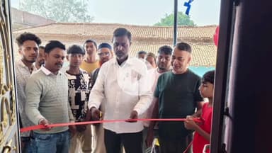 कैरो: कैरो प्रखंड में सांसद प्रतिनिधि समीद अंसारी व बीडीओ ने अबुआ आवास योजना के लाभुकों का कराया गृह प्रवेश