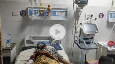 झालरापाटन: झालावाड़ के समीप कोटड़ी गांव में ट्रोले की टक्कर से बाइक सवार घायल, जिला अस्पताल में भर्ती