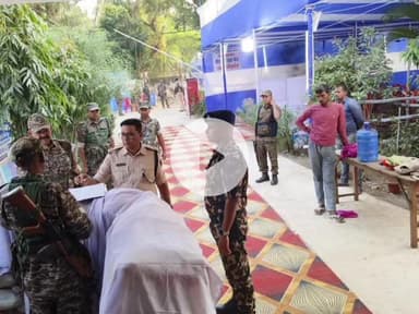 गया टाउन सीडी ब्लॉक: एसएसपी के निर्देश पर सिटी एसपी ने ईवीएम स्ट्रांग रूम का किया निरीक्षण