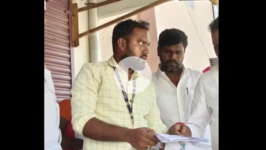 வந்தவாசி: வந்தவாசி சட்டமன்ற உறுப்பினர் எஸ். அம்பேத்குமார் 2025 வாக்காளர் பட்டியல் திருத்தப் படிவங்களை விநியோகித்தார்