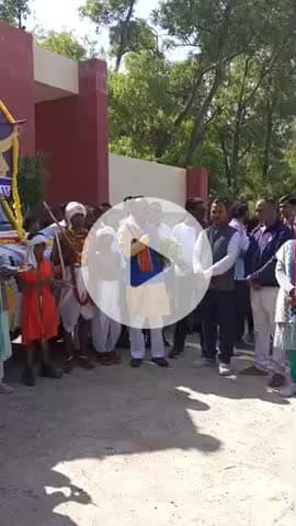 माननीय भगत सिंह नेताम जी के द्वारा बिरसा मुंडा रथ यात्रा के दौरान आवासीय स्कूल में भाषण देते हुए  12.11.2025