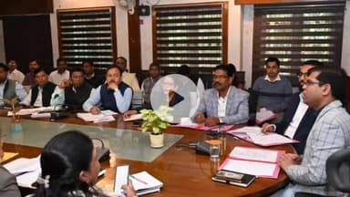 लोहरदगा: राज्य स्थापना दिवस पर विभिन्न योजनाओं का होगा शिलान्यास व उद्घाटन, उपायुक्त ने की बैठक