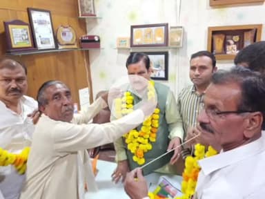 सारंगपुर: बड़वानी प्रवास पर सारंगपुर विधायक व मंत्री गौतम टेटवाल का ठीकरी, तलवाड़ा में भाजपा नेताओं ने किया स्वागत