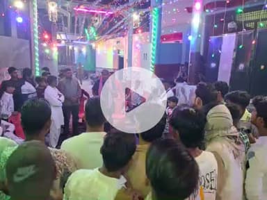 #पटियाली विधानसभा क्षेत्र के नगला वज़ीर में समाजवादी पार्टी के राष्ट्रीय प्रवक्ता, एडवोकेट एवं समाजसेवी अब्दुल हफीज गांधी ने रात्रि प्रवास कर ग्रामीणों के साथ भारत निर्वाचन आयोग के विशेष गहन पुनरीक्षण अभियान पर चर्चा की।