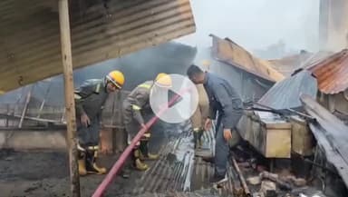 कानपुर: बाबू पुरवा के बाकरगंज बाजार में लगी भीषण आग, सैकड़ों दुकानें जलकर राख, 10 से अधिक फायर बिग्रेड की गाड़ियां मौके पर पहुंची