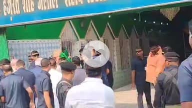 पटना ग्रामीण: रिजल्ट से पहले सीएम नीतीश कुमार पहुंचे महावीर मंदिर, की पूजा-अर्चना