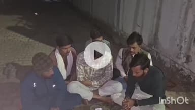 हरदोई: डीएपी न मिलने से नाराज किसानों ने जिला उपभोक्ता सहकारी समिति के बाहर देर रात तक पढ़ी हनुमान चालीसा