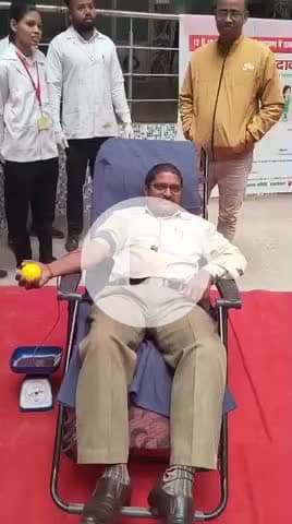 Rakt dan karte huwe Mr. Naresh Thakur Rakt dan maha dan