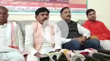 चंदौली: जनजातीय गौरव दिवस पर विशेष पदयात्रा का आयोजन होगा, PWD गेस्ट हाउस में प्रेसवार्ता कर प्रभारी मंत्री संजीव ने दी जानकारी