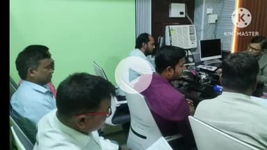 करायपरसुराय: बीडीओ नंदकिशोर ने प्रखंड कार्यालय में कर्मियों के साथ की समीक्षा बैठक