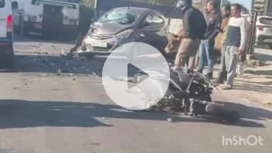 भवारना: पुलिस थाना भवारना के अंतर्गत स्कूटी और कार की हुई जोरदार टक्कर, हादसे में स्कूटी सवार 2 लोग हुए घायल