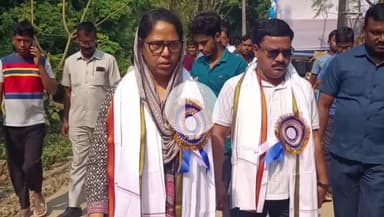 কালিয়াচক ১: মুখ্যমন্ত্রীর অনুপ্রেরণায় ও মন্ত্রী সাবিনা ইয়াসমিনের উদ্যোগে কালিয়াচক ১ নম্বরে নতুন রাস্তা নির্মাণে উন্নয়নের ছোঁয়া