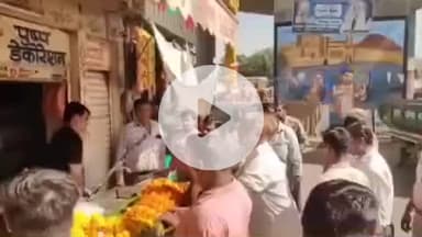 पचपदरा: लठ लेकर भिड़े दुकानदार, प्रशासन और व्यापारियों के बीच हुई तीखी नोकझोंक