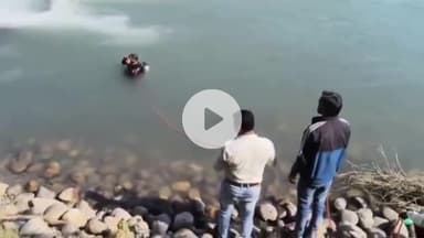 जगाधरी: फतेहपुर पुल पर स्कूटी खड़ी कर लापता हुए युवक की तलाश जारी, गोताखोरों की मदद से तीसरे दिन भी खोजबीन