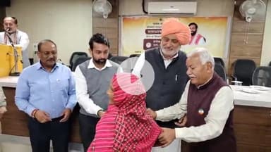 जगाधरी: यमुनानगर: हरियाणा के कृषि मंत्री ने 'हर घर छत योजना' के तहत पात्र लोगों को प्रमाण पत्र वितरित किए