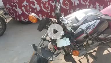 रामपुर: कोसी पुल पर तेज रफ्तार अज्ञात वाहन ने बाइक सवार को मारी टक्कर, एक की मौत, एक घायल, बाइक के उड़ गए परखच्चे
