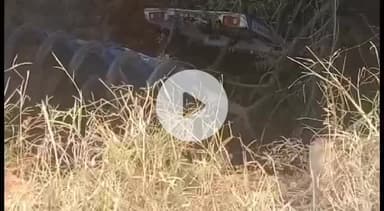 सिवनी: खेत पर बने कुएं में गिरा ट्रैक्टर, चालक घायल