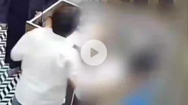 झांसी: शहर के एक होटल में रईस जादे ने लड़की से किया जबरन किस, वीडियो हुआ वायरल, नवाबाद पुलिस ने सिखाया सबक