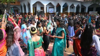 बाल दिवस के अवसर पर मां गीता महेश्वरी इंटर कॉलेज सुमेरपुर में गरबा एवं डांडिया नृत्य , कबडी , दौड़ प्रतियोगिता क्रिकेट मैच , का  आयोजित किया गया जिसमें सैकड़ो छात्राओं ने बढ़कर का प्रति भाग किया