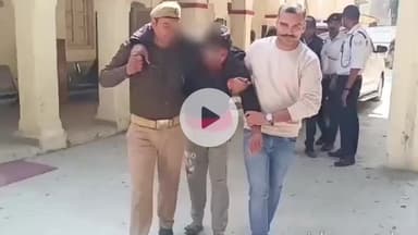 मुज़फ्फरनगर: जुलूस में हंगामा कर ट्रैफिक पुलिसकर्मी के साथ मारपीट, पुलिस ने सिखाया सबक, आरोपी लंगड़ाते हुए गुनाह की मांग रहा