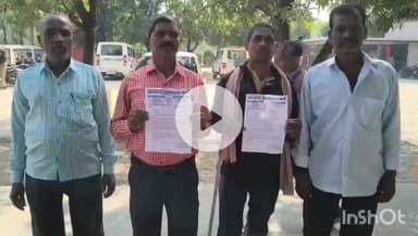 महाराजगंज: कलेक्ट्रेट परिसर में आजाद अधिकार सेना के पदाधिकारियों ने डीएम को सौंपा ज्ञापन