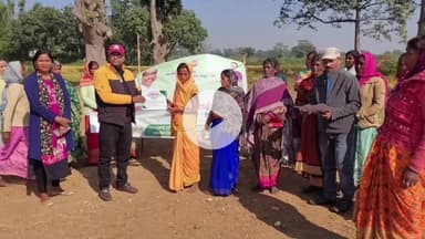 कैरो: झारखंड स्थापना दिवस पर उतका में जेएसएलपीएस का शिविर, महिला समूहों को दिलाई स्वच्छता शपथ