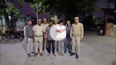 लाडपुरा: आरकेपुरम थाना क्षेत्र में चाकू बाजी की घटनाओं में वांछित 10-10 हजार के 2 ईनामी आरोपियों को पुलिस ने किया गिरफ्तार