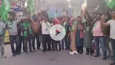 सिमडेगा: घाटशिला उपचुनाव में झारखंड मुक्ति मोर्चा की जीत पर झामुमो सिमडेगा ने मनाया जश्न