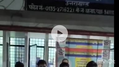 देहरादून: दून पुलिस ने सार्वजनिक स्थान पर हुड़दंग करने वालों को पढ़ाया कानून का पाठ