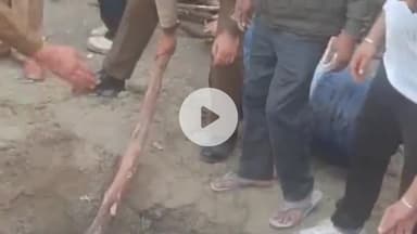 नमहोल: मजारी गांव में दबे ड्रमों से 400 लीटर कच्ची शराब बरामद, पुलिस की टीम ने की कार्रवाई