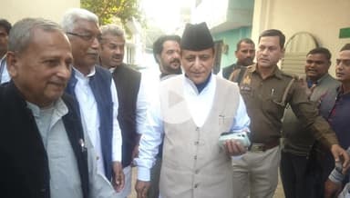 रामपुर: समाजवादी पार्टी के वरिष्ठ नेता मोहम्मद आजम खान से मिलने सपा नेता मूलचंद चौहान पहुंचे, एक घंटे तक चली वार्तालाप