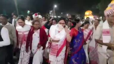 सिमडेगा: सिमडेगा डीसी के नेतृत्व में झारखंड स्थापना दिवस पर शहर में निकली जतरा, उमड़ी भीड़