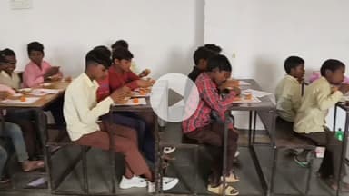 #कुसमी:14 नवंबर शासकीय उच्चतर माध्यमिक विद्यालय जूरी में मनाया गया #बाल_दिवस बच्चों को दिए गए उपहार एवं स्वल्पाहार के साथ मिष्ठान @sushilsonkar95