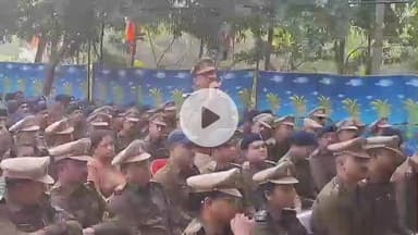 खंडवा नगर: एसपी ने पुलिस लाइन में जनता दरबार में सुनीं समस्याएं, तत्काल समाधान के दिए निर्देश