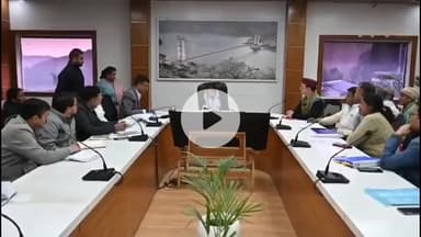 टिहरी: डीएम खंडेलवाल ने पर्यटन रोड से प्रभावित काश्तकारों के साथ की बैठक