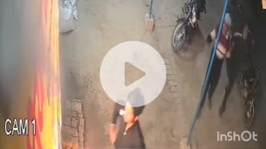 बिधूना: अछल्दा क्षेत्र के वंशी में बने शराब ठेके पर हुई गाली-गलौज का सीसीटीवी वीडियो सोशल मीडिया पर वायरल