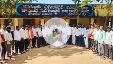 చౌడాపూర్ నూతన తహసిల్దార్ వెంకటేశ్వర్లును సన్మానించిన నాయకులు