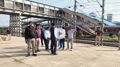 सासाराम: सासाराम स्टेशन का अधिकारियों ने किया निरीक्षण, गंदगी को लेकर दिए सख्त निर्देश