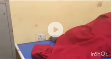 धामपुर: नहटौर के हल्दौर चौराहे के पास लहूलुहान अवस्था में घायल व्यक्ति को देखकर सीओ ने उसे अस्पताल पहुंचवाया