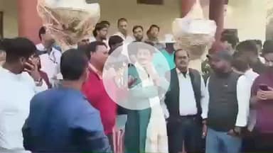 वाराणसी में मनोज तिवारी ने BHU प्रीमियम लीग का उद्घाटन किया