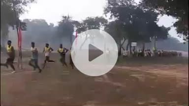 छावनी स्थित स्टेडियम में अग्निवीर सेना भर्ती रैली के लिए देवरिया और गाज़ीपुर के अभ्यर्थियों की भर्ती प्रक्रिया हुई