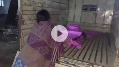 आरा: कपिल देव चौक के समीप तेज रफ्तार ट्रक ने मजदूरी कर घर लौट रहे युवक को कुचला, युवक की हुई मौत, पुलिस ने ट्रक किया ज़ब्त