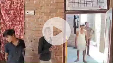 लाडपुरा: रंगपुर रोड़ गावड़ी में एक घर में चद्दरों के बीच घुसा 5 फीट लंबा कोबरा, परिवार में दहशत, किया गया रेस्क्यू