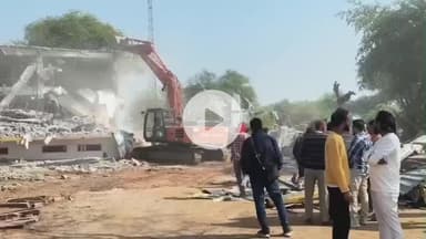 लाडपुरा: कोटा के कैथून कस्बे में सुबह-सुबह निगम ने अवैध अतिक्रमण पर की बड़ी कार्रवाई, भारी पुलिस जाप्ता रहा मौजूद