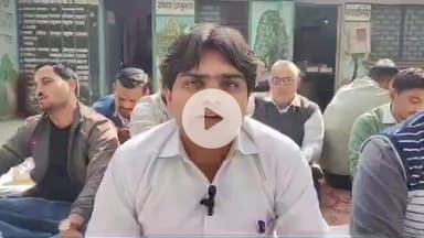 नौगावां सादात: नौगांवा सादात तहसील परिसर में लेखपालों ने वेतन वृद्धि व भत्तों की मांग को लेकर किया एक दिवसीय धरना