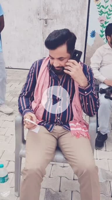 जिलाधिकारी महोदय शाहजहांपुर एवं XCN  बिजली विभाग शाहजहांपुर से मांग करना चाहूंगा ददरौल विधानसभा क्षेत्र के अंतर्गत ग्रामीण क्षेत्रों में जो भी ग्राम वासियों को नए मीटर बिजली के लगाए जा रहे हैं उन मीटर से ग्रामीण वासियों की शिकायत आ रही है क