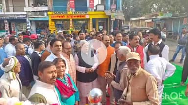 मेदिनीनगर (डालटनगंज): मेदिनीनगर में बिरसा मुंडा की 150वीं जयंती पर श्रद्धांजलि, पलामू सांसद विष्णुदयाल राम व भाजपा नेताओं ने किया माल्यार्पण