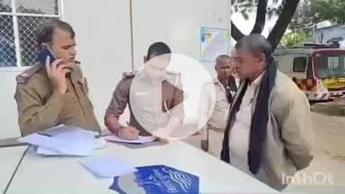 आरा: कोईलवर के जमालपुर बाजार पर अचानक कंटेनर हाई टेंशन विद्युत प्रवाहित तार के चपेट में आया, कंटेनर चालक की हुई मौत